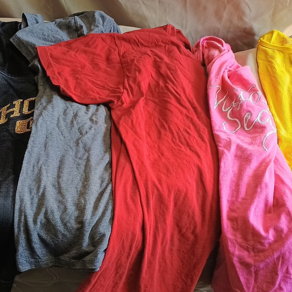 Medium Tops Bundle - Picture 5 of 7